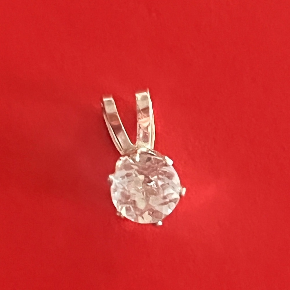 Sterling Silver solitaire Pendant